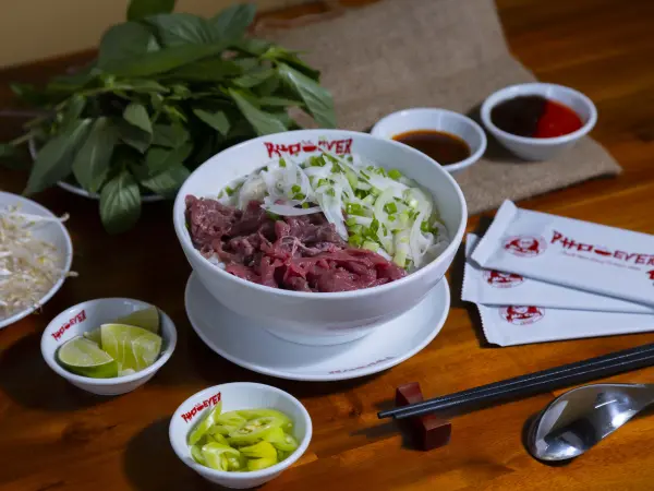 Phở tái nạm